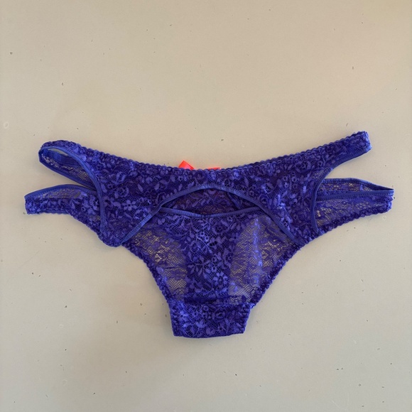 Lingerie Bundle - Picture 4 of 16